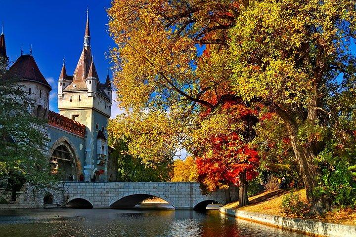 Budapest: Private 4-Hour Walking Tour with a Local