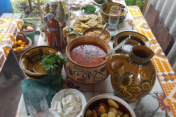 Private Ukrainian Village Tour with Traditional Lunch