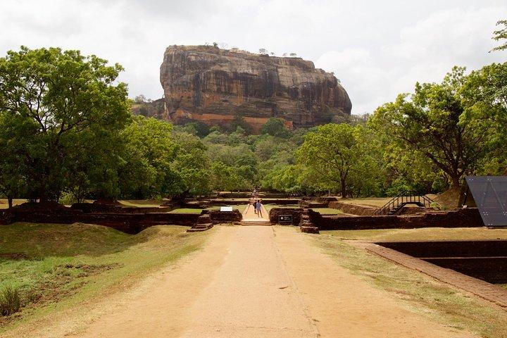3 Days Heritage & Cultural Triangle Tour from Colombo / Negambo or Kandy