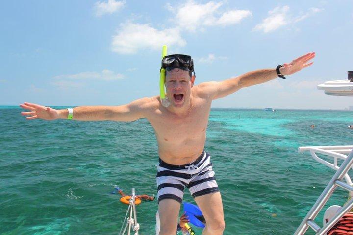 Catamaran Sailing Experience & Snorkeling Tour to Isla Mujeres