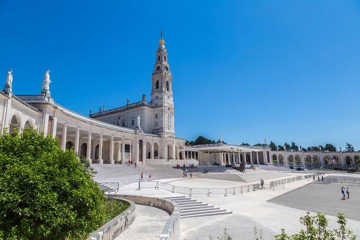 Fatima Batalha Nazare Obidos Day Trip Hotel Pickup From Lisbon