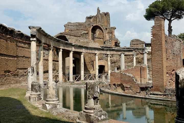 Tivoli Gardens and Hadrian's Villa full day guided tour
