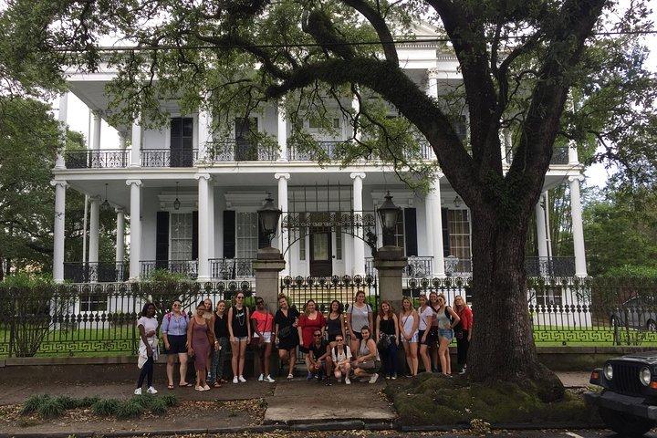 New Orleans Small-Group Garden District Walking Tour