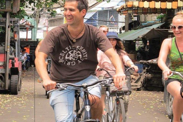Bangkok Bike and Boat Tour: 5 Hours of Adventure