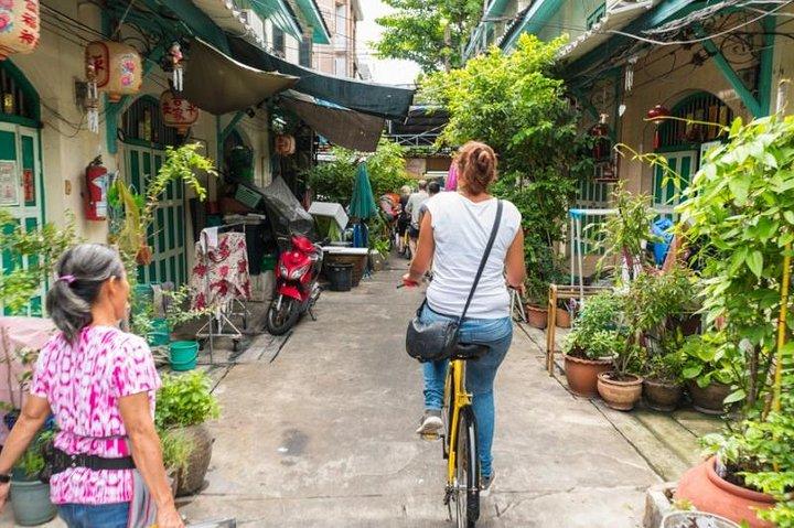 Bangkok Bike and Boat Tour: 5 Hours of Adventure