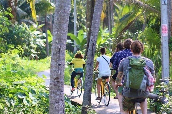 Bangkok Bike and Boat Tour: 5 Hours of Adventure