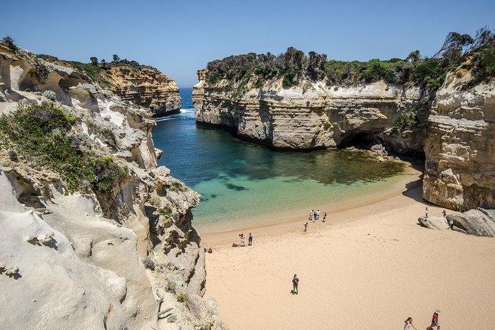 Great Ocean Road, 12 Apostles, Loch Ard Gorge & lunch - Melbourne