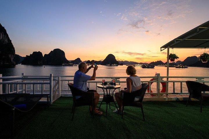 3-Day Cruise to Explore Lan Ha Bay & Ha Long Bay with Kayaking, Swimming...