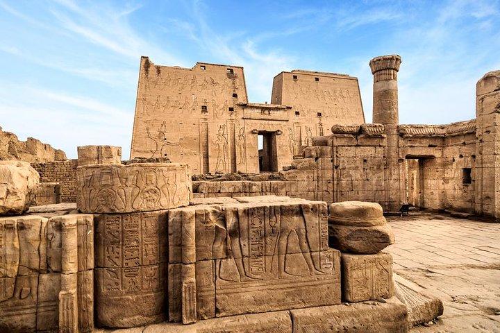 Transfer to Luxor from Aswan with 2stops in Komombo& EdfuTemples