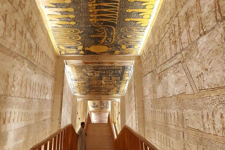 [Private]Valley of The Kings, Hatshepsut, Habu & Lunch