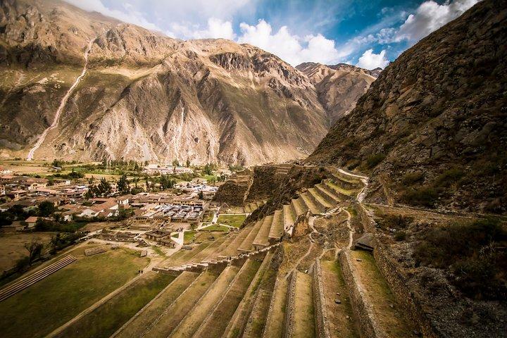 Full-Day Tour to Sacred Valley: Ollantaytambo, Chinchero, Yucay Museum and Lunch