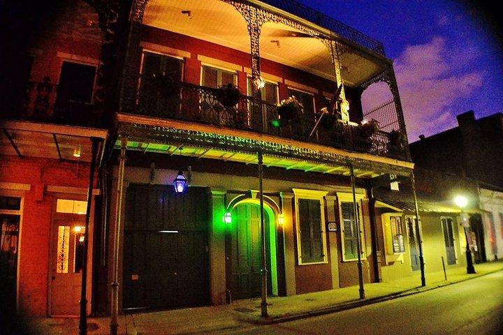 Pub Crawl: French Quarter Drunken Ghost and Vampire Tour