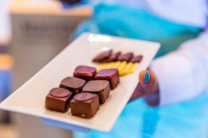 Chocolate Tasting with Lake Trip and City Tour: The Ultimate Lucerne Experience
