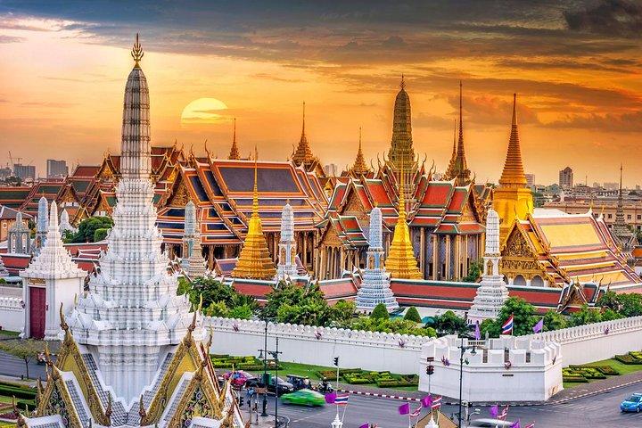 Amazing Bangkok Tour with Grand Palace, Emerald Buddha & Wat Arun