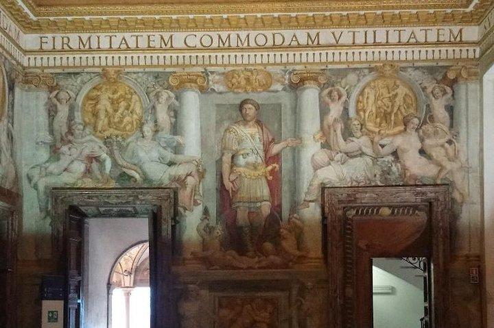 Skip-the-line Castle Sant'Angelo Museum & Bridge private Guided Tour in Rome