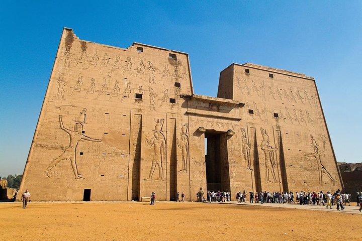 Transfer to Luxor from Aswan with 2stops in Komombo& EdfuTemples