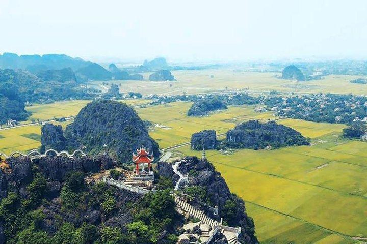 Mua Cave cycling tour and Trang An adventure day