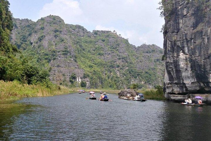 Ninh Binh Full Day Tour: Bai Dinh Pagoda - Trang An - Mua Cave