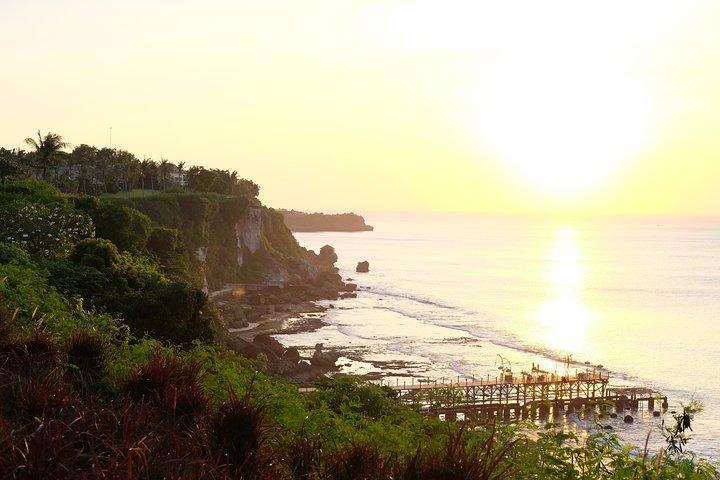 Uluwatu Sunset, Kecak Dance and Jimbaran Seafood Dinner