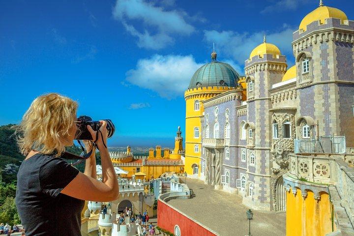 Sintra, Cabo da Roca, Cascais Small Group Tour with Hotel Pick Up