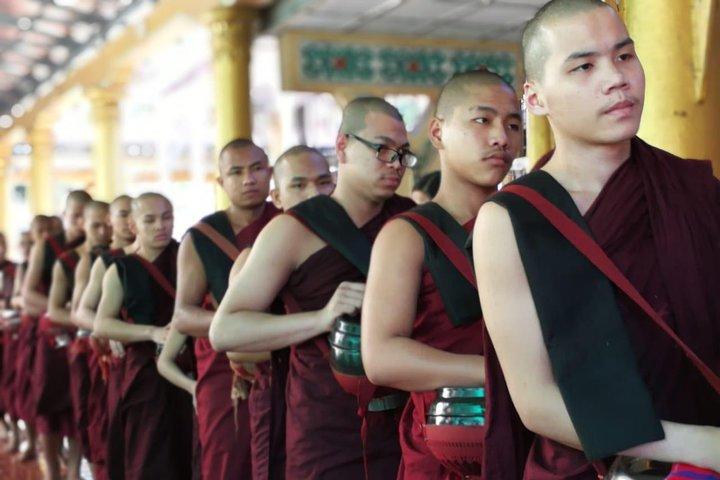 Private Overnight Golden Rock and Bago Tour from Yangon