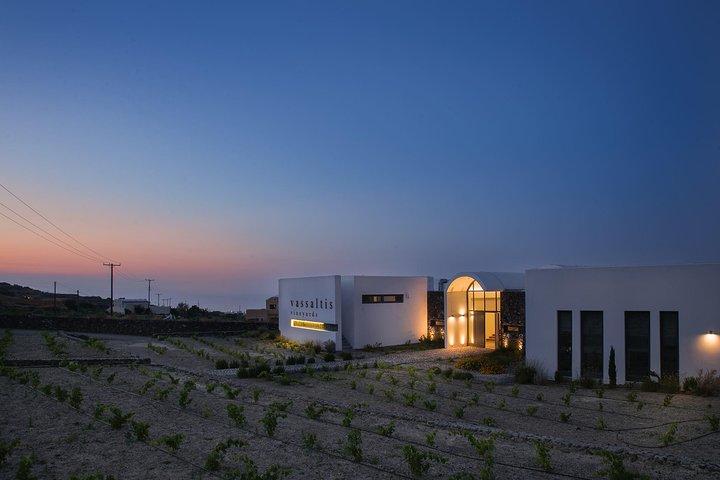 Santorini Wine Tasting and Sunset Getaway Small Group Tour