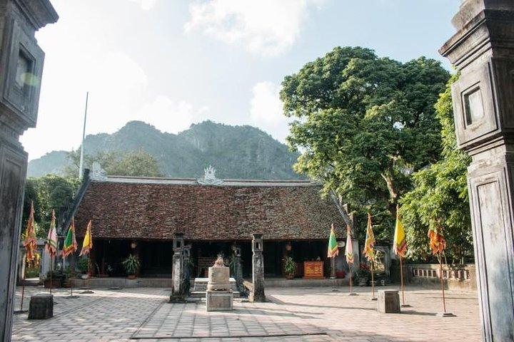 Ninh Binh Full Day Tour From Hanoi: Hoa Lu - Trang An - Mua Cave