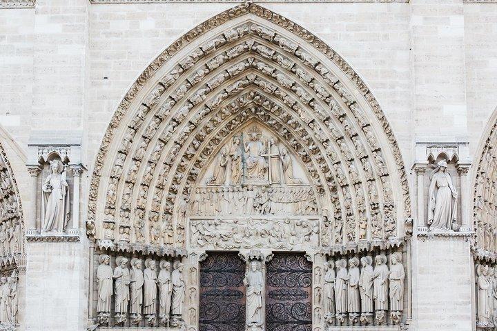 90 Minutes Notre Dame Exterior Semi Private Tour