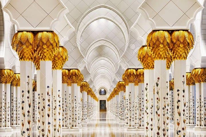 Full-Day Abu Dhabi Tour with BAPS Mandir