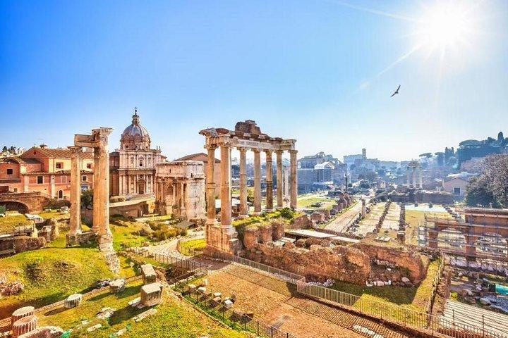 Colosseum with the arena, Roman Forum and Palatine Hill tour