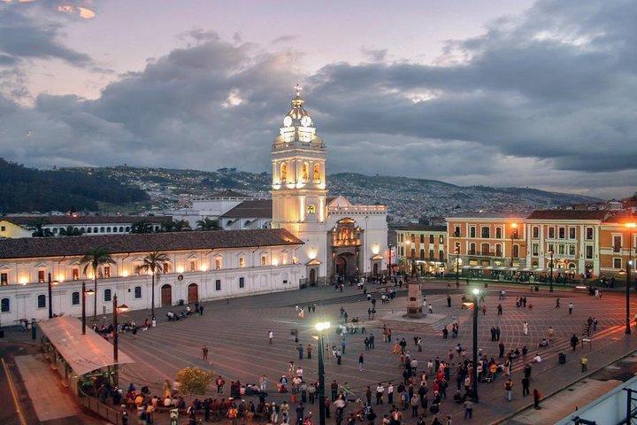 Private Quito City Tour+Teleferico+Mitad del Mundo with entrances
