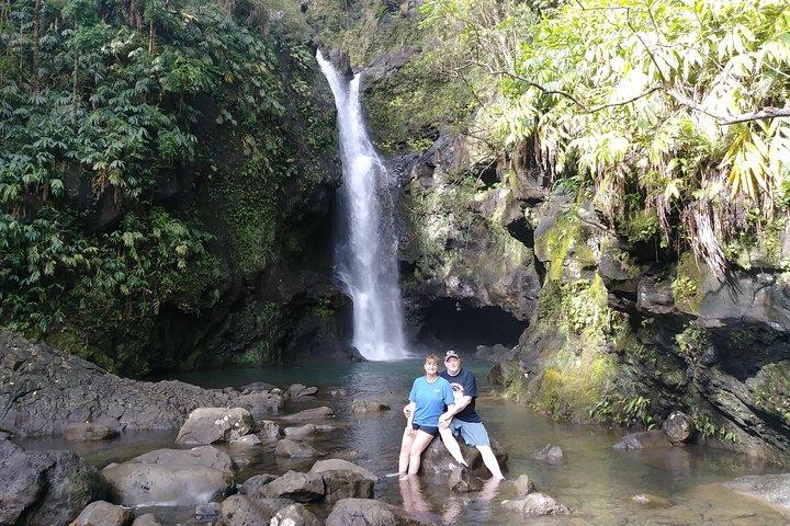 Road To Hana: Maui Waterfall Hiking Tour in Private Jeep