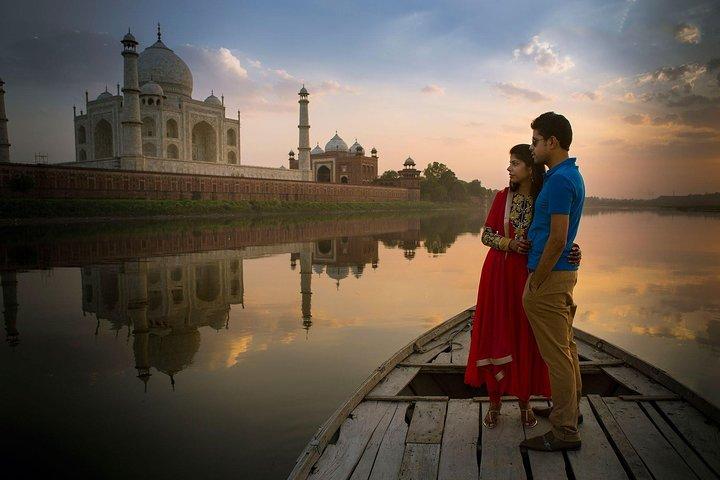 Local Agra Tour : Taj Mahal With Agra Fort & Fatehpur Sikri