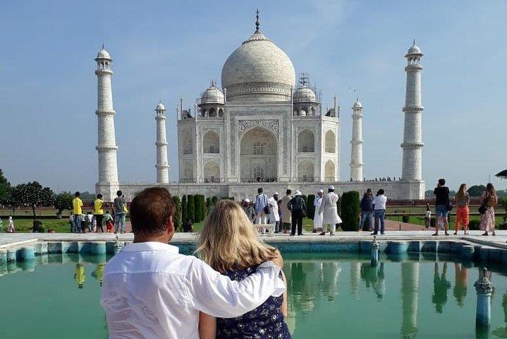 Historical Agra Day Tour: Taj Mahal Sunrise, Agra Fort and Baby Taj