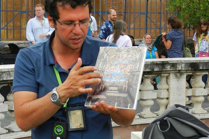 Rome in a day private Tour with Vatican Museums and taxi transfer