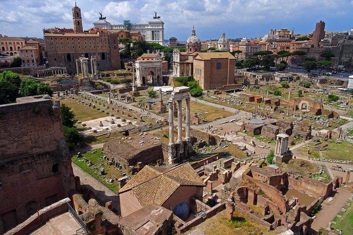 Private Tour of the Colosseum and Ancient Rome with Hotel Pick Up