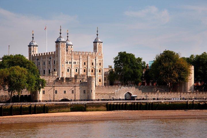 Crown Jewels of London Tour with River Cruise