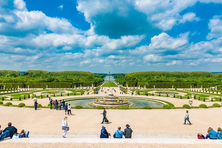 Versailles Domain Small-Group Guided Tour from Paris