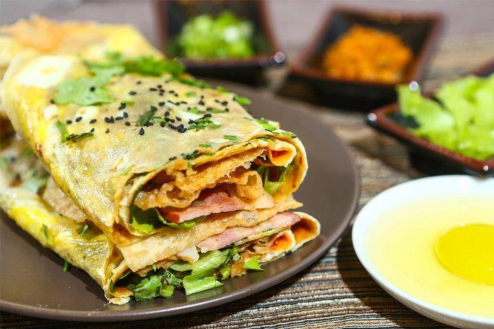 Peking Duck & Beyond:Exploring the Best Eats in Beijing's Hutongs
