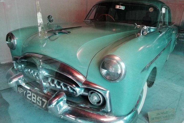 Half day Hyderabad tour about the opulence and splendor of Nizams in private car