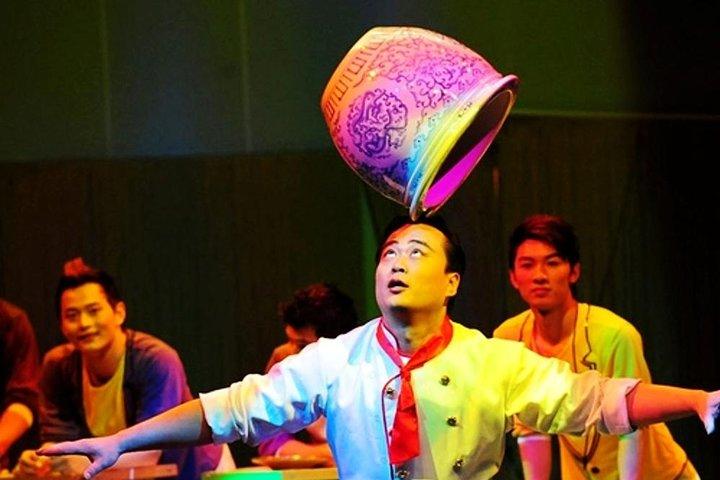 4-Hour Shanghai City Private Flexible Tour plus Acrobatic Show and Dinner