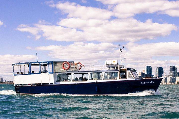 1-Hour Toronto Harbour Tour with Live Narration