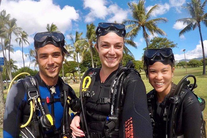 Voted Honolulu's #1 Beginner Scuba Diving + Free Videos Tour