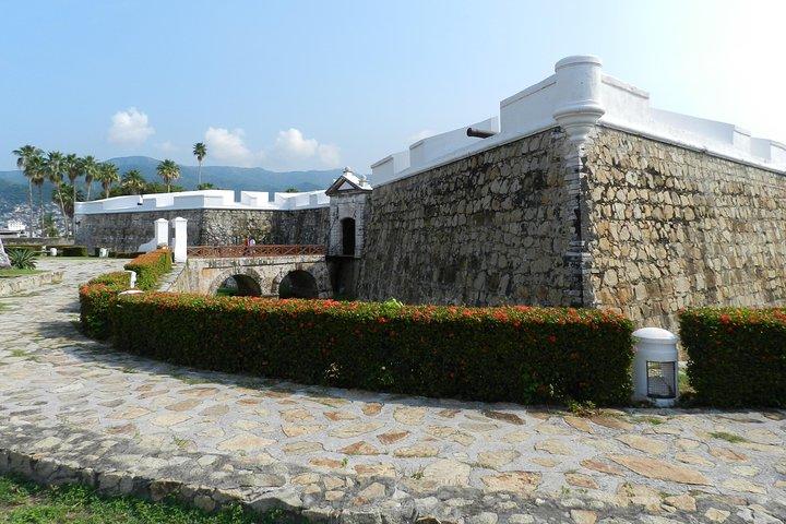 Historical Immersion 6Hrs San Diego Fort Museum Divers