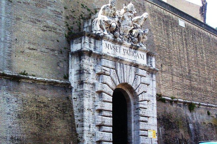 Skip the Line: Vatican Museums and Sistine Chapel Fast Track Admission Ticket