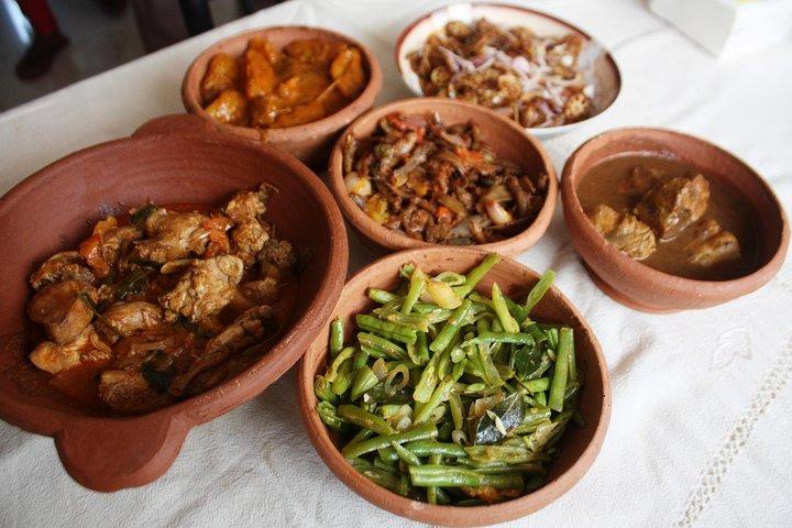 Authentic Sinhalese Cooking Class in Colombo with a Local Family