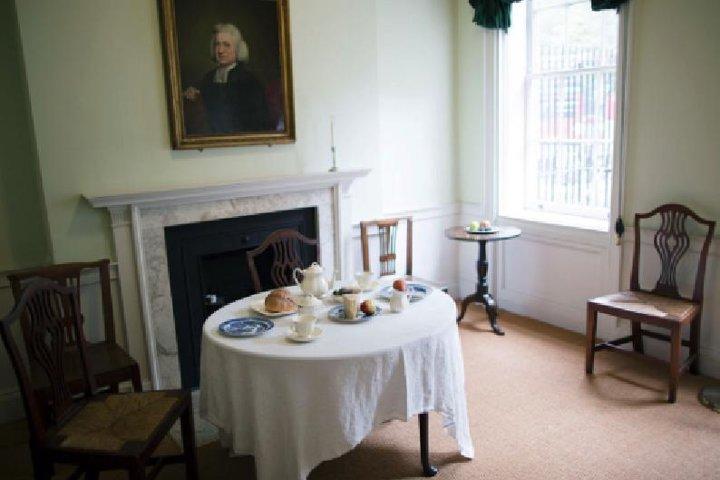 John Wesley Methodist Private Walking Tour Of London