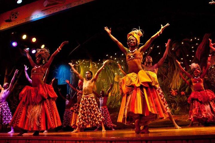 Safari Park Dinner with Safari Cats Dance Show