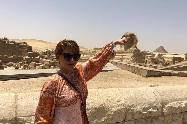 Day Tour Pyramids of Giza and Sphinx from Cairo