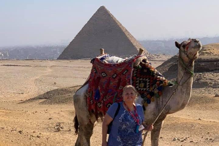 Cairo Private Layover tour to Pyramids of Giza and sphinx